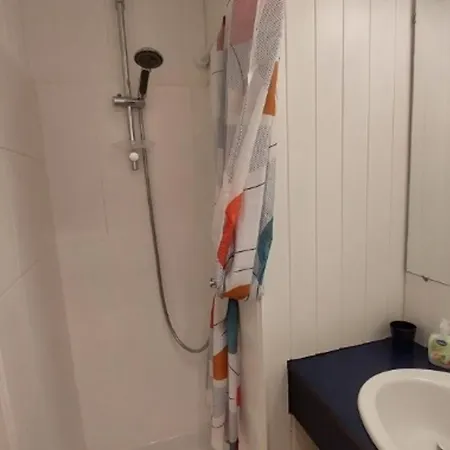 Pour 4, Proche Plage, Commerces Et Parking Privé - Fr-1-776-63 *